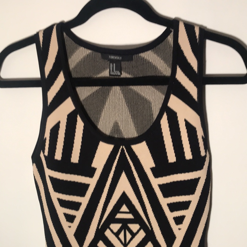 Dress - Picture 3 of 4